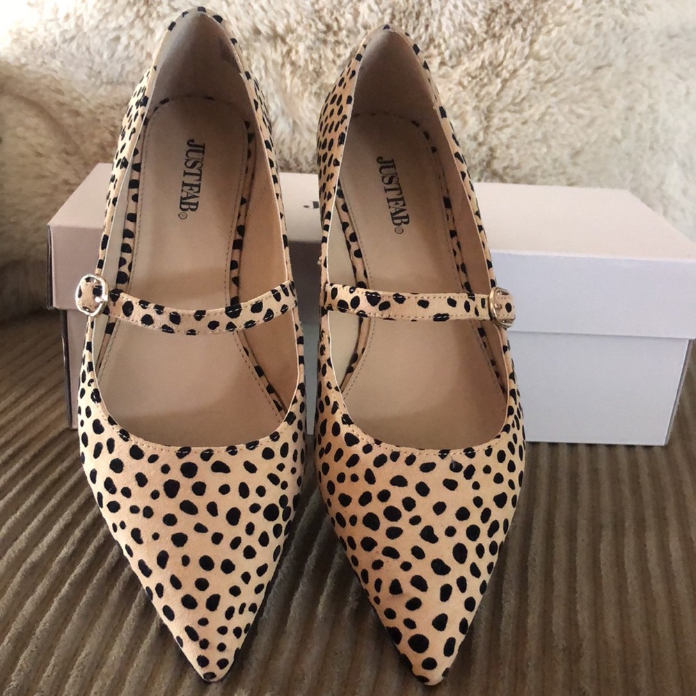 Beautiful flats cheetah print